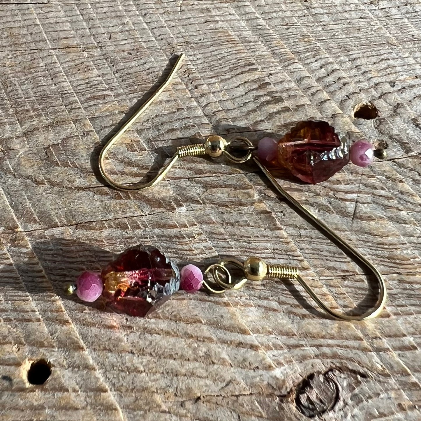 SariBlue® Rosa Czech Glass Earrings