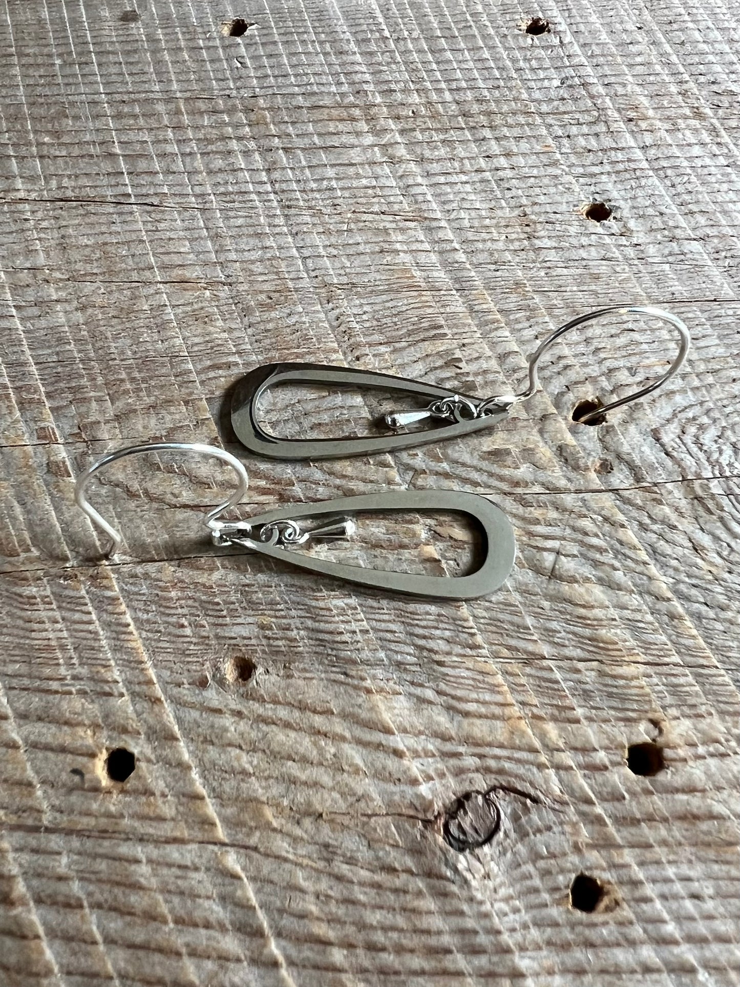 SariBlue® Silver Nested Dewdrop Earrings