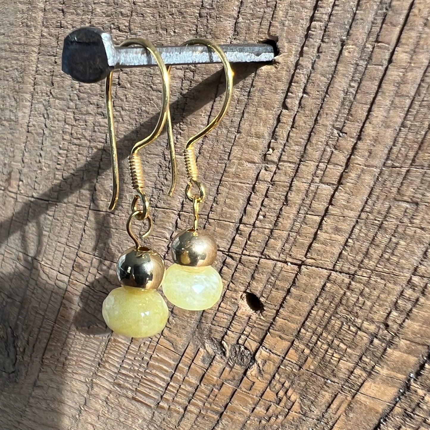 SariBlue®️ Buttercup Agate Earrings